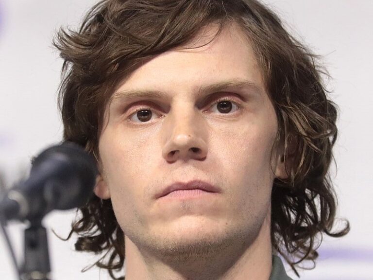 Is Evan Peters Gay?