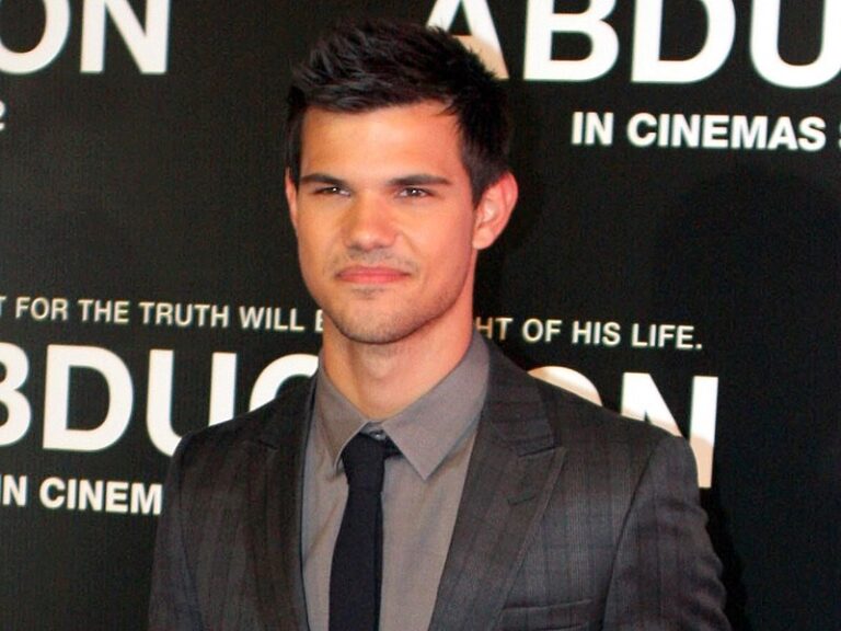 Is Taylor Lautner Gay?