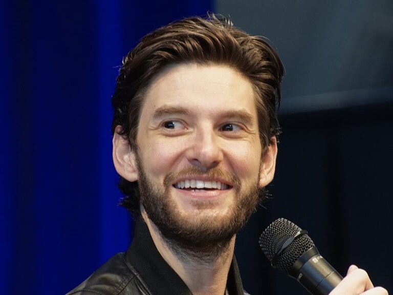 Is Ben Barnes Gay?