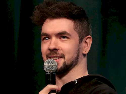 Is Jacksepticeye Gay?